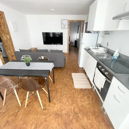 Casa Beira Mar Steps From The In Nazaré