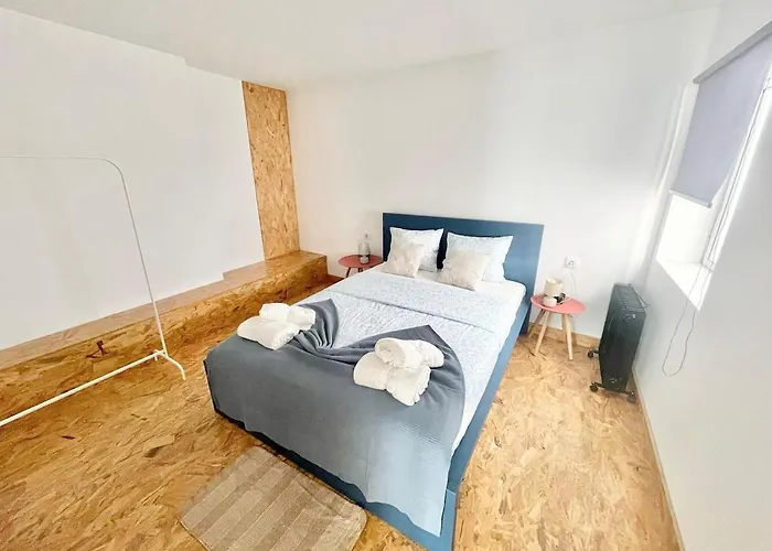 Casa Beira Mar Steps From The In Nazaré